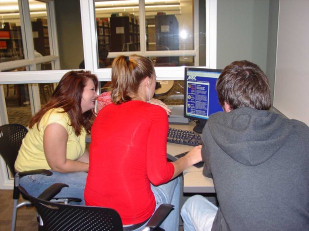 Students Use Library Resources to Collaborate on Projects